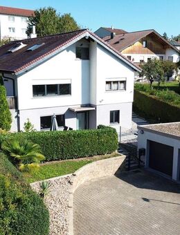 Großzügiges Einfamilienhaus mit Einliegerwohnung, Gartenidylle und Stadtrandlage in Güglingen - Güglingen