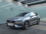 Volvo V60, B4 AWD Cross Country Start, Jahr 2021 - München