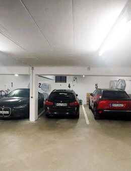 Tiefgargen-Stellplatz-Oldtimer, nur 8 Parteien sehr sicher - München