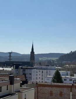Wohnglück - hier können Sie sofort einziehen! Balkon, Aufzug, Innenstadt - Bad Kissingen