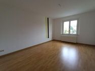 gemütliche 2-Zimmer Wohnung in ruhigem Mehrfamilienhaus, nahe Neubert's Restaurant, ab 01.01.2024!!! - Crimmitschau