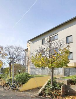 Großzügige 3,5-Zimmer-Wohnung in ruhiger und zentraler Lage mit TG Stellplatz - Karlsruhe