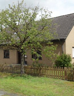 Wohnhaus mit Garage - Martfeld