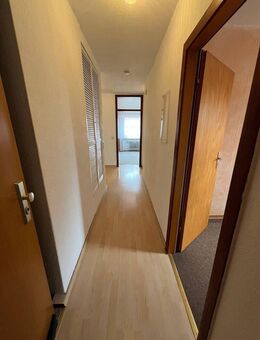 Lichtdurchflutete 4-Raum Wohnung mit moderner Einbauküche - Uetze