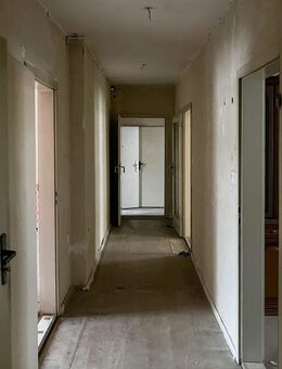 Großes Mehrfamilienhaus zur Sanierung - einschließlich Zusage von Fördermitteln - Greiz