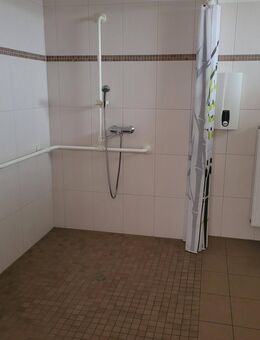 schicke senioren-/behindertengerechte Wohnung in zentraler Lage - Schönebeck (Elbe)