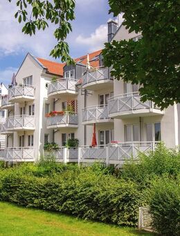 In ruhiger, grüner Lage - 4-Raum-Wohnung, Badewanne, Gäste-WC, 3 Balkone, TG-Stellplatz - Leipzig