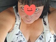 Translady bietet Sinnliche Streichelmassage für den Reifen Herren - Greven (Nordrhein-Westfalen)