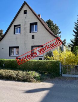 Bereits verkauft ! Kleines Haus mit schönem Garten in beliebter Lage ! - Osterburg (Altmark)