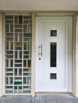 Erdgeschosswohnung mit sep. Eingang im Mehrfamilienhaus! 3 ZKB mit PKW-Stellplatz! Terrassenmöglichkeit! - Löningen