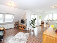 Helle Dachgeschosswohnung in zentraler aber ruhigen Lage - Langenselbold