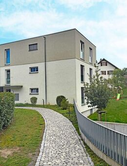 Moderne 4-Zimmer-Eigentumswohng mit Garten und zwei Tiefgaragenstellplätzen - Röthenbach (Pegnitz)