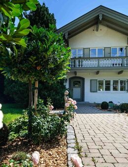 STILVOLL MODERNISIERTES LANDHAUS AUF GROSSZÜGIGEM GRUNDSTÜCK, BAD WIESSEE - Bad Wiessee