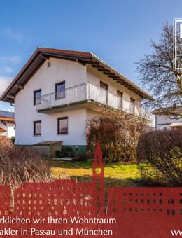 Investieren im Grünen Vermietetes Einfamilienhaus mit Potenzial in toller Lage! - Tittling