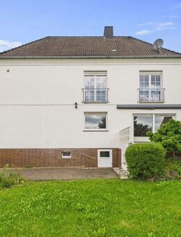 Zweifamilienhaus mit 2. Garagen und schön gelegenem Garten! - Hohenroda