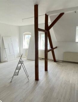 Modernisierte DG-Wohnung mit 3 Zimmern & gr. Wohnküche*nur 200m zum S Hilbersdorf* - Chemnitz