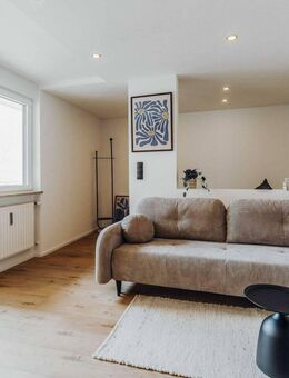 Fertiges Investment - Brutto Rendite ca. 7,5% - Möblierte Whg. in Pfersee mit Balkon - Augsburg