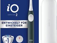 Oral-B Elektrische Zahnbürste iO Series 2, Aufsteckbürsten: 1 St., für die sanfte Reinigung, Reise-Etui