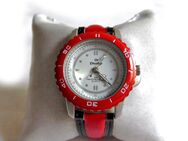 Rote Armbanduhr von Dunlop - Nürnberg