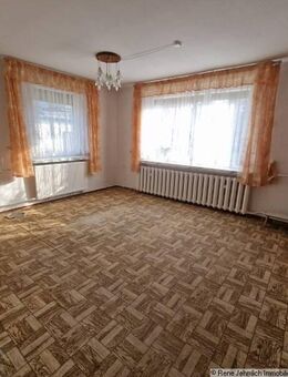 Schönes kleines Haus zum Sanieren in Callenberg - Callenberg