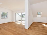 Lichtdurchflutete 2-Zimmer-Dachgeschosswohnung mit Loggia & Balkon mit traumhaftem Ausblick sowie Stellplatz im Carport - Weiden (Oberpfalz)