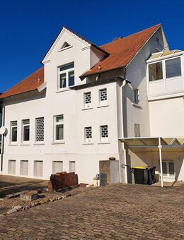Ehrwürdiges Badearzthaus mit Potential und kleinem Bauplatz - Bad Oeynhausen