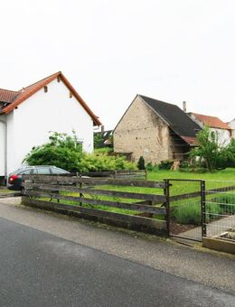 Freistehendes 1 Familien-Haus mit großem Grundstück - Walzbachtal
