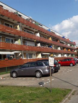 VERMIETETE 3-ZIMMER-WOHNUNG MIT GROßEM BALKON UND STELLPLATZ - Tostedt