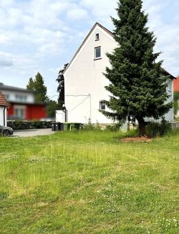 Charmantes Wohn- und Geschäftshaus mit großem Grundstück in Stockheim. - Stockheim (Regierungsbezirk Oberfranken)