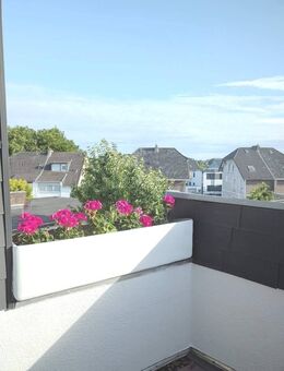 BALKON & mehr = frisch RENOVIERT # Die QUAL der WAHL via: Selbst WOHNEN vs. Sicheres INVEST - Mönchengladbach