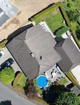 Verkauf Einfamilienhaus mit Einliegerwohnung (ohne Kaution) - Windeck