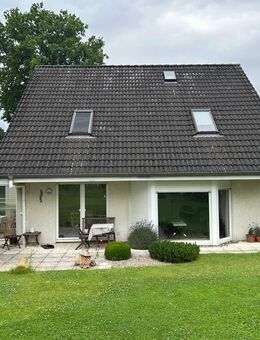EFH mit Garage, Carport und einem wunderschönem Grundstück am Feldrand in Soderstorf OT Rolfsen ! - Soderstorf