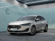 Ford Focus, 1.0 l Titanium X Limousine EcoBoo, Jahr 2023 - München
