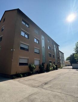 Die ideale Kapitalanlage in Bestlage. Vermietete 4-Zimmer-Erdgeschosswohnung mit Garage und Balkon - Ansbach
