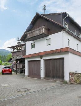 Attraktives Mehrfamilienhaus mit drei Wohneinheiten in ruhiger Lage von Baden-Baden - Baden-Baden