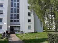 2 Zimmerwohnung im 4. Obergeschoss mit sonnigem Westbalkon zu verkaufen, Hochhaus bereits 2019 energetisch saniert - Radolfzell (Bodensee)