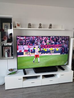 Weiße Schrank/Wohnwand 4.Teilig Hochglanz/Beleuchtung **Anschauen** - Köln