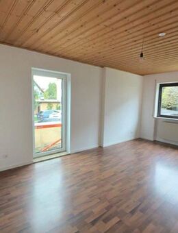 Charmante 1-Zimmer-Erdgeschosswohnung mit eigenem Gartenanteil - Karlsfeld