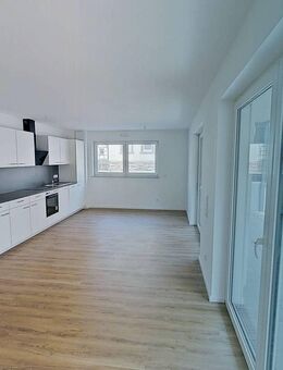 Erstbezug! Familien aufgepasst: 4-Zimmer-Wohnung mit Terrasse und EBK in Geislingen - Geislingen (Steige)