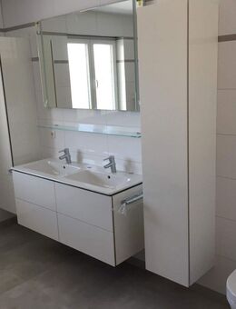 Exclusive 3-Zimmer-Wohnung mit Einbauküche und Balkon - Markt Schwaben