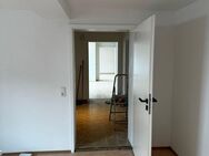 Erstbezug nach Sanierung: schöne 3-Zimmer-Wohnung in Biebesheim mit Gartenparzelle - Biebesheim (Rhein)