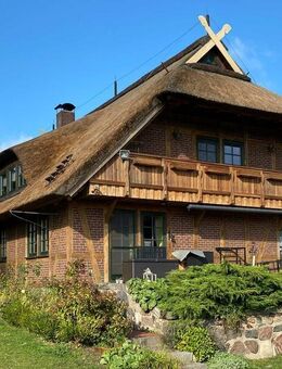 Seltenheit! Charmantes Reetdachhaus in idyllischer, grüner Lage! - Demmin