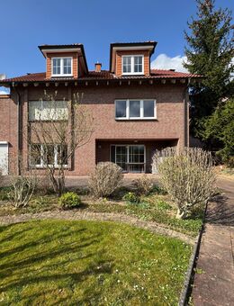 2-FH mit Garage und vielen Möglichkeiten wartet auf neue Eigentümer - Wickede (Ruhr)