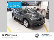 VW Tiguan, 1.5 TSI MOVE, Jahr 2024 - Fürth