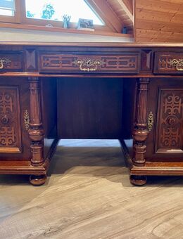 Schreibtisch mit Stuhl für Liebhaber - Weibersbrunn