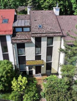 Reihenmittelhaus mit mehr als 200 m² Wohn-/ Nutzfläche in sehr ruhiger Lage - Gräfelfing
