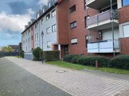 Vermietete Dachgeschosswohnung mit Balkon und Stellplatz - Grevenbroich