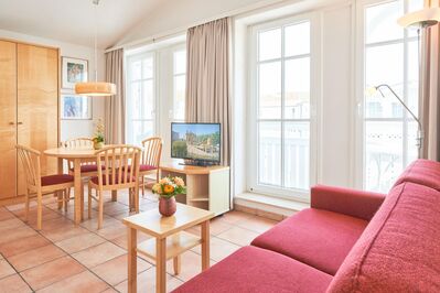 Idyllische Ferienwohnung mit Balkon nahe der Seebrücke in Sellin, Rügen