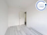 Eine Wohnung! Zentral, sonnig und renoviert! - Bad Segeberg