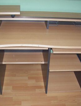 Schreibtisch mit Rollwagen - Erwitte